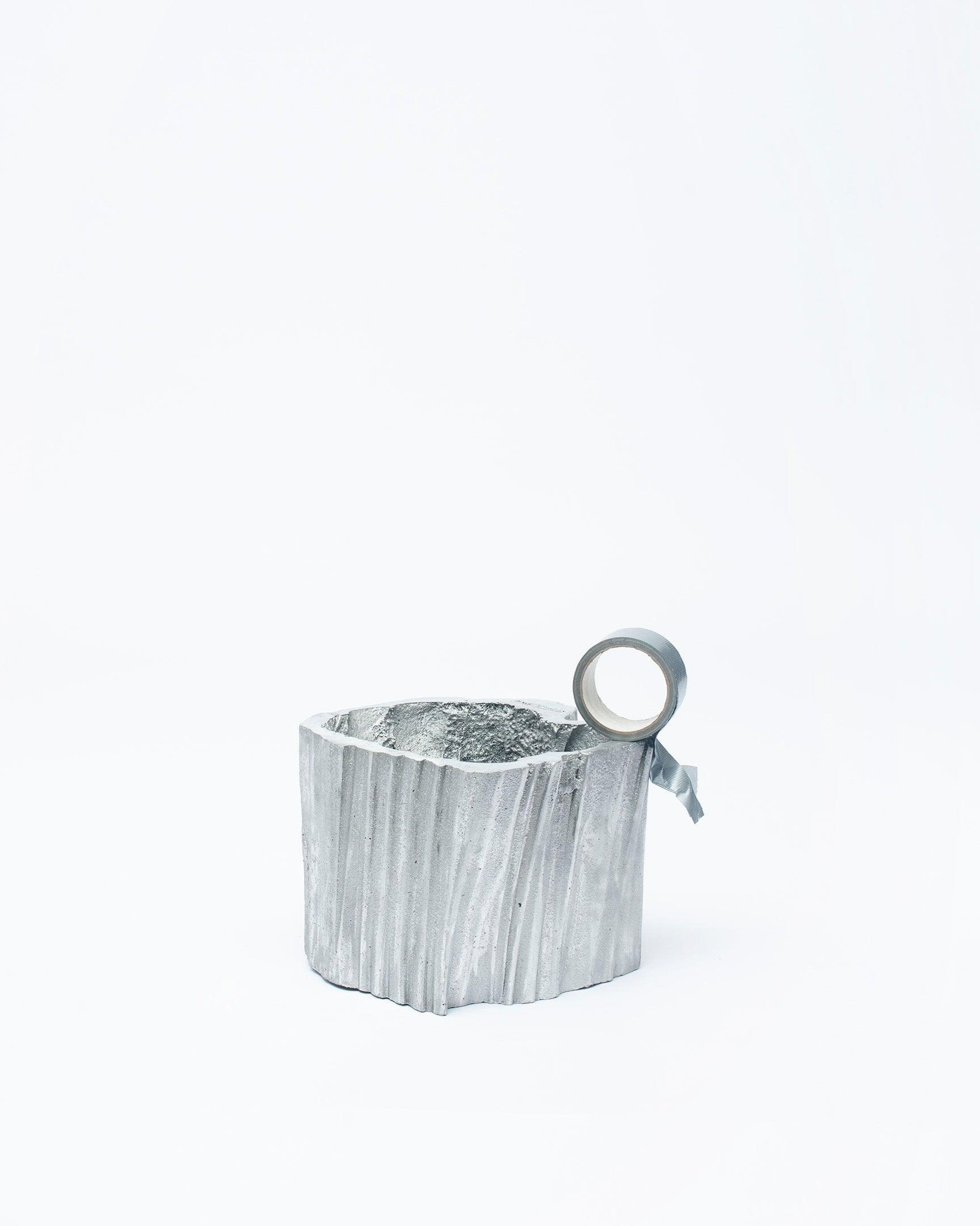 White background, scooped bucket smaller with round handle