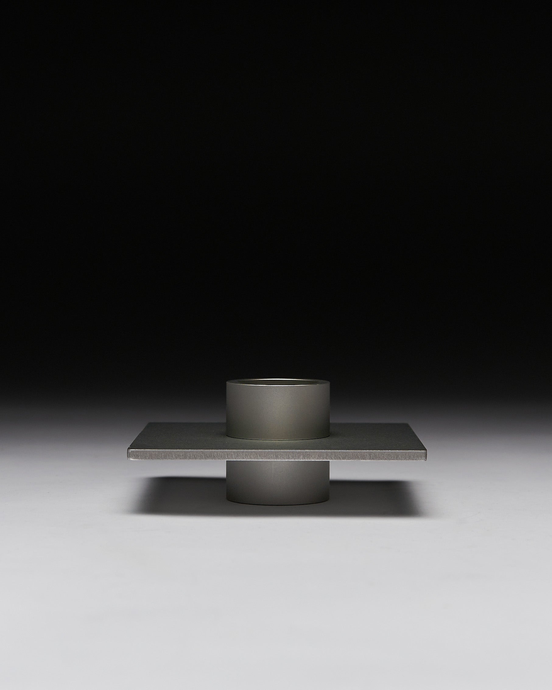 P-L 05 Candle Holder Silver