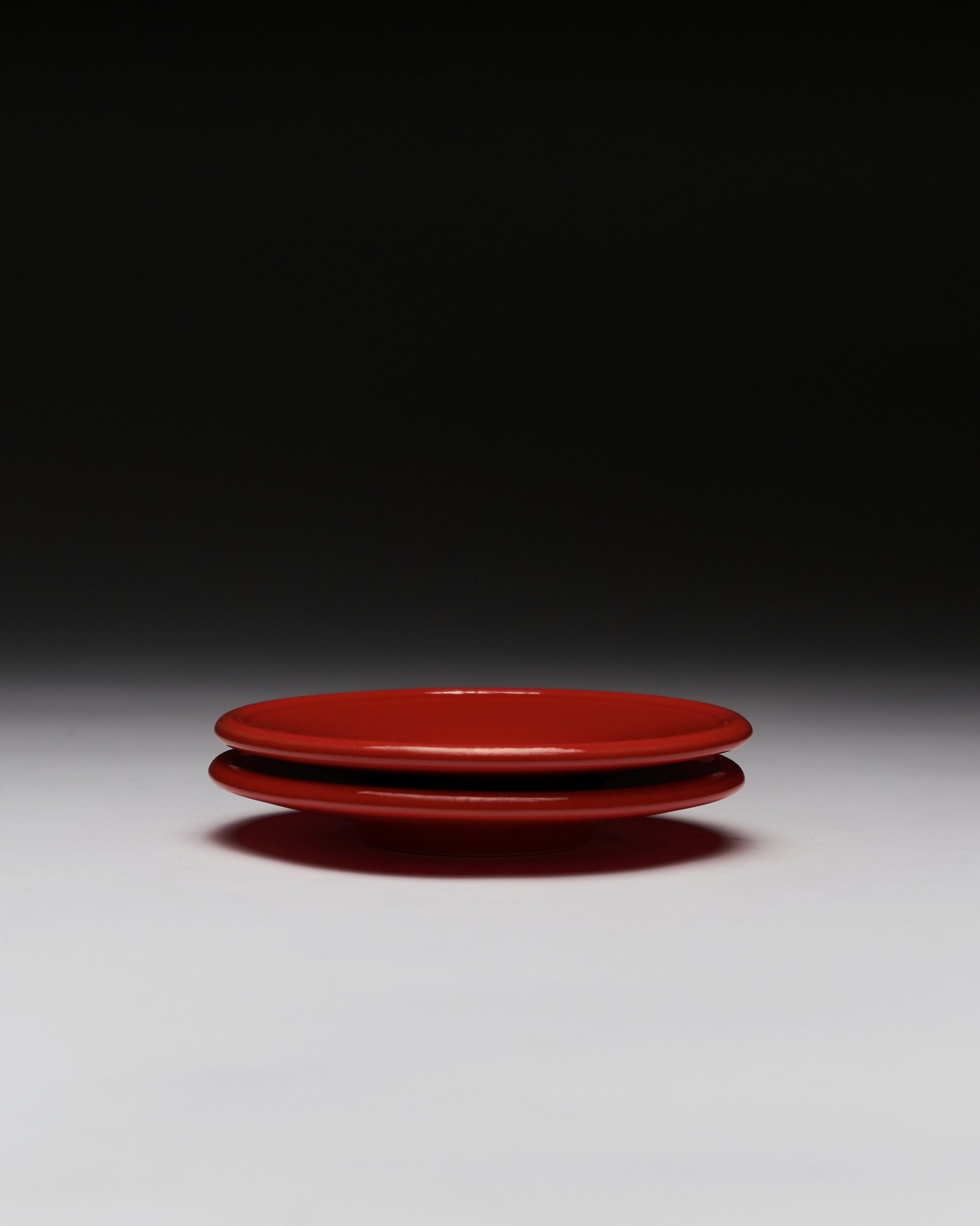 Kantine Saucer Set Red – NIKO JUNE